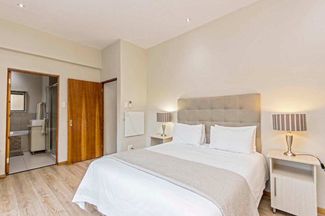 Dunton Guest House Johannesbourg Extérieur photo